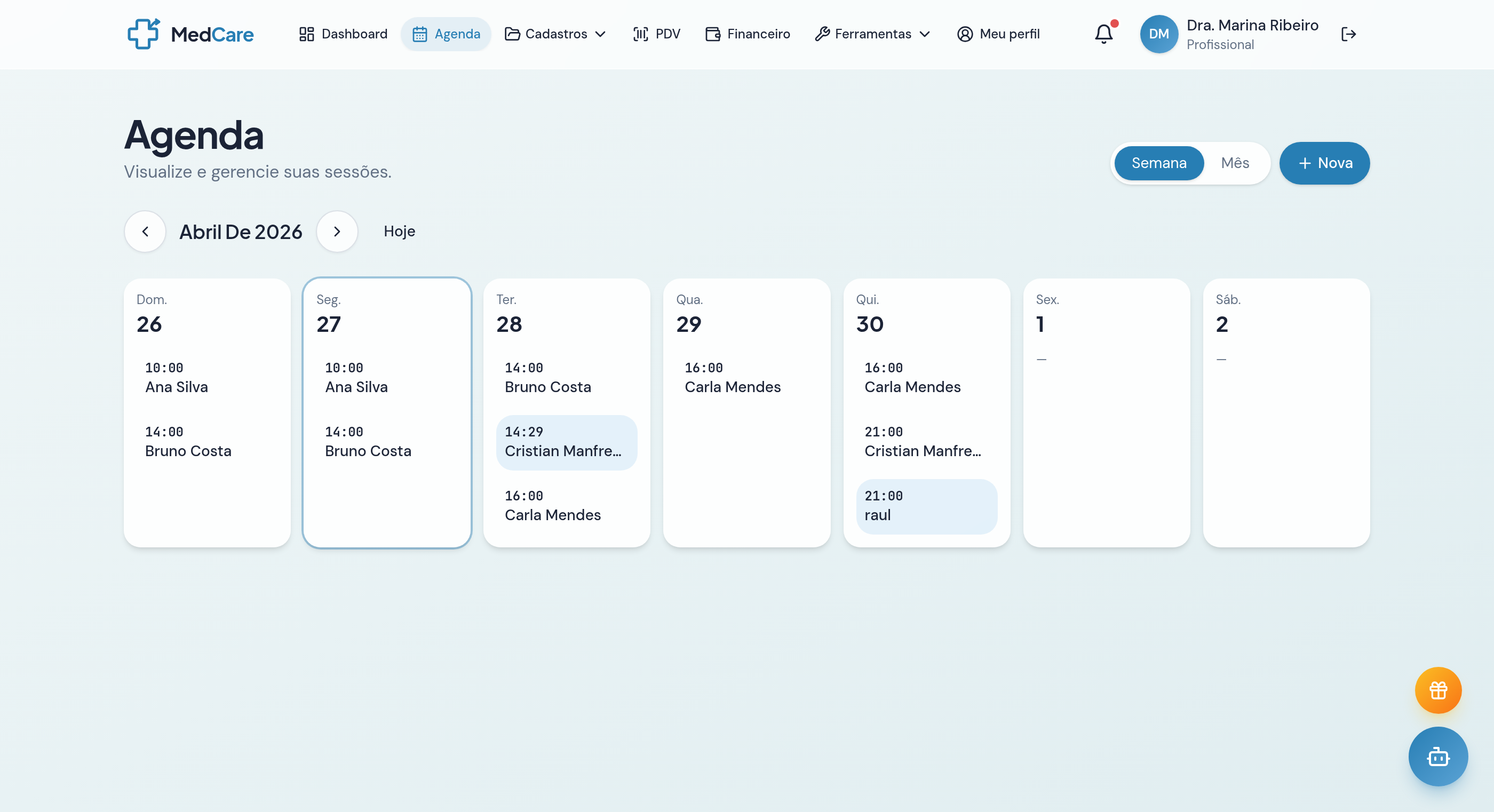 Tela real da agenda do MedCare com visão semanal e agendamentos de pacientes