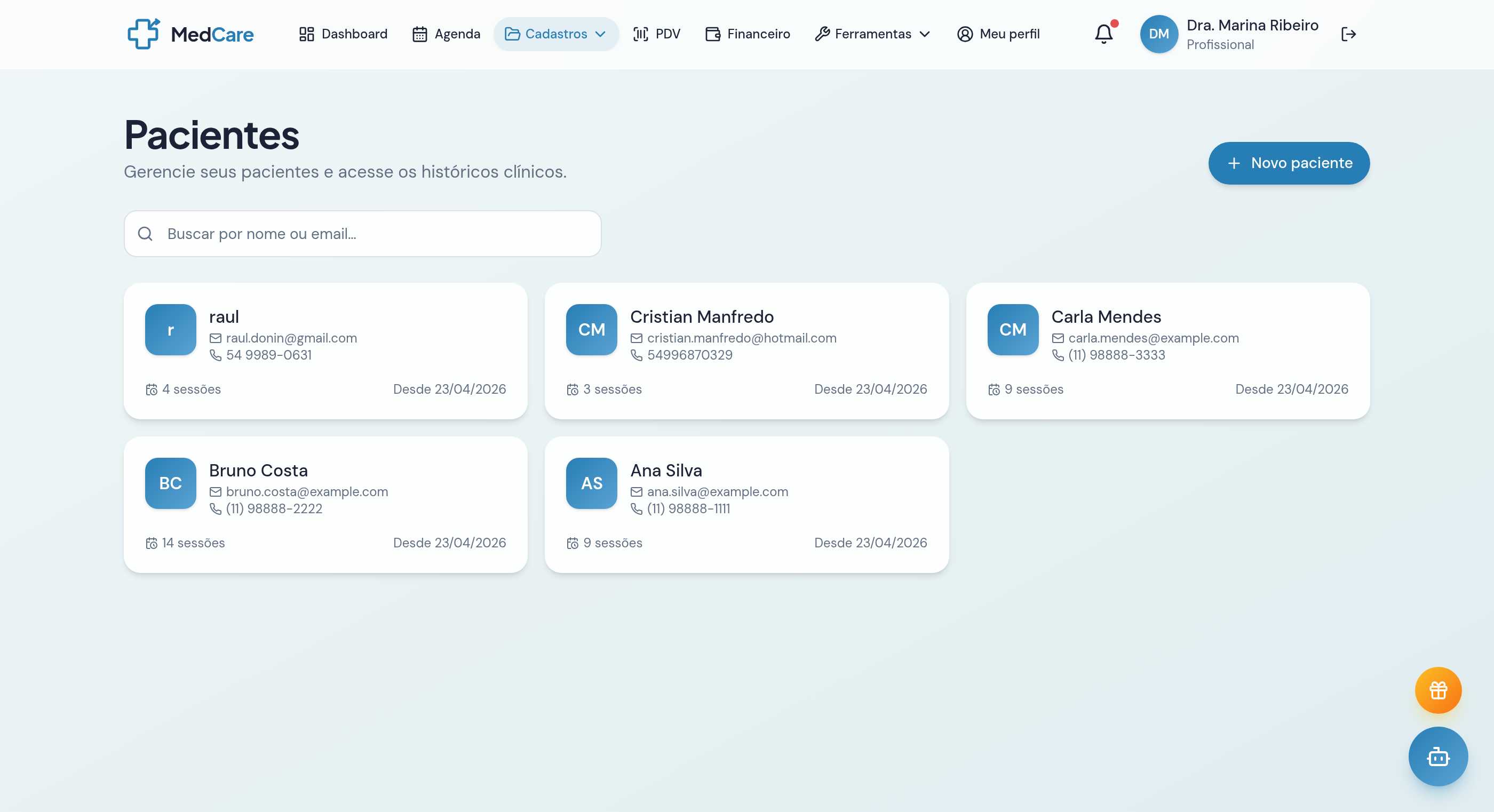 Tela real de cadastro de pacientes do MedCare com lista e dados completos